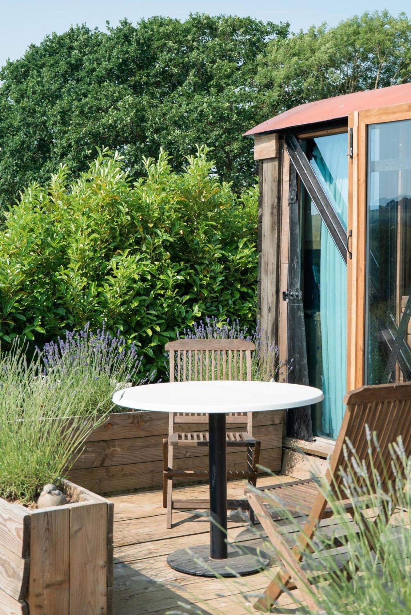Swallowfield Glamping-Station Master Йоувил Екстериор снимка